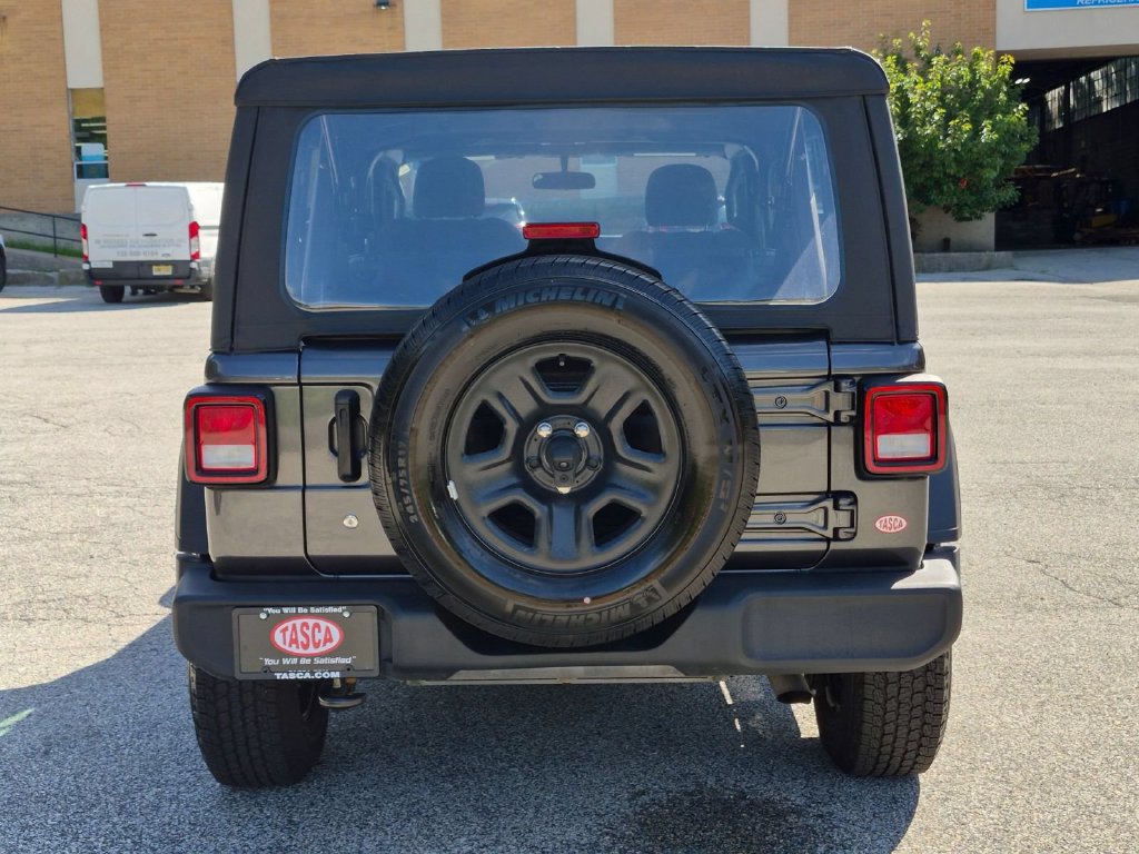Used 2022 Jeep Wrangler Unlimited Sport AWD/4WD image 4