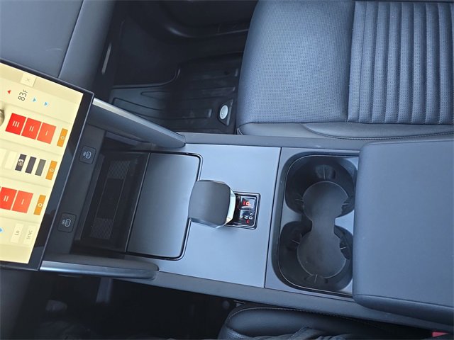 Used 2025 Land Rover Discovery Sport S image 28