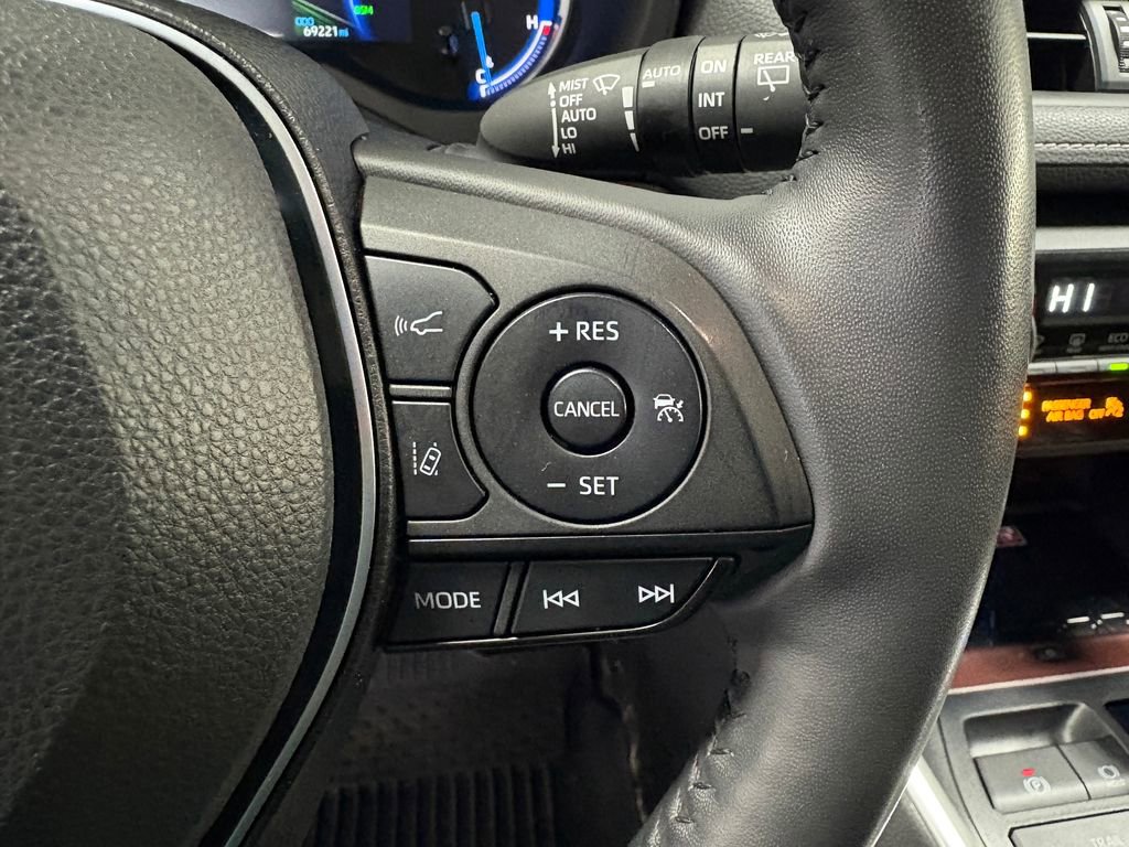 Used 2022 Toyota RAV4 Limited image 20