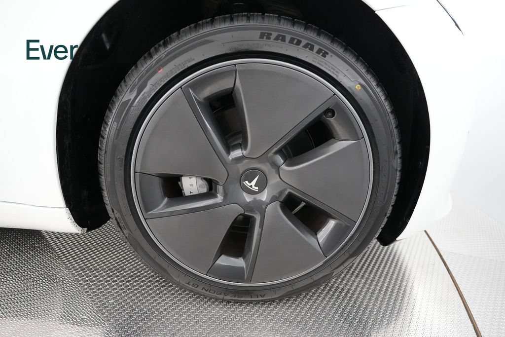 Used 2023 Tesla Model 3 Standard Range RWD image 18
