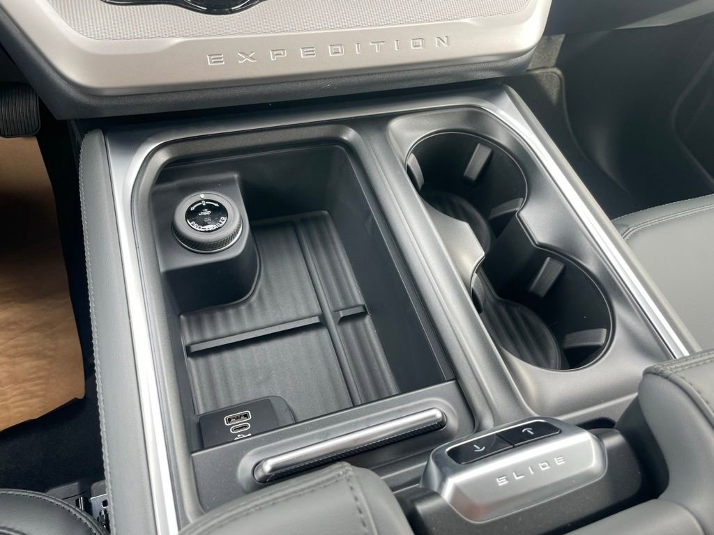 New 2026 Ford Expedition Max Active image 14