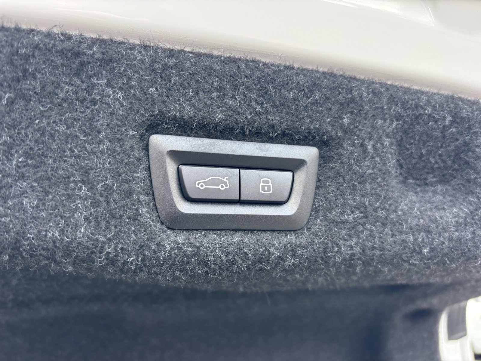 Used 2025 BMW 530i xDrive image 21