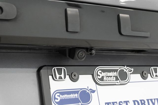 Used 2025 Honda Pilot EX-L image 9