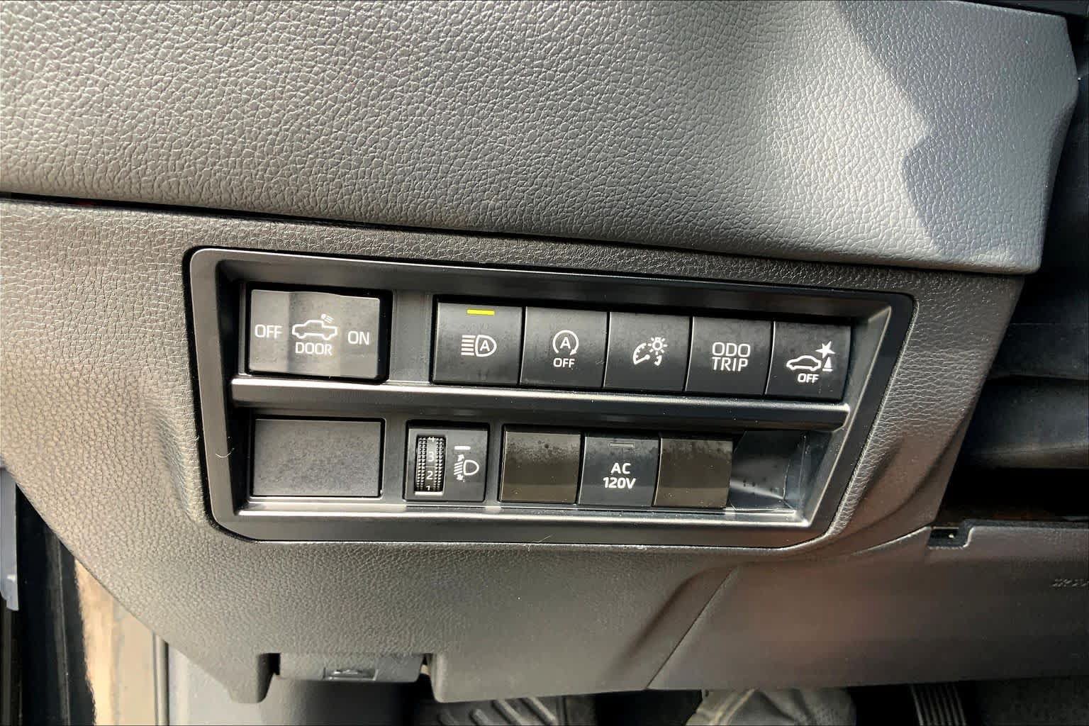 Used 2023 Toyota Tundra Limited w/ Power Package RWD image 34