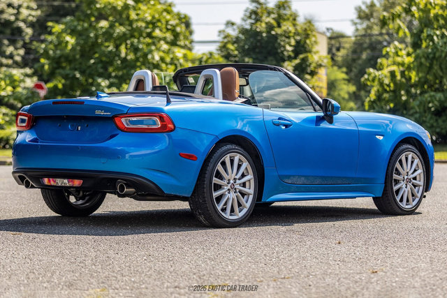 Used 2017 FIAT 124 Spider Lusso RWD image 8