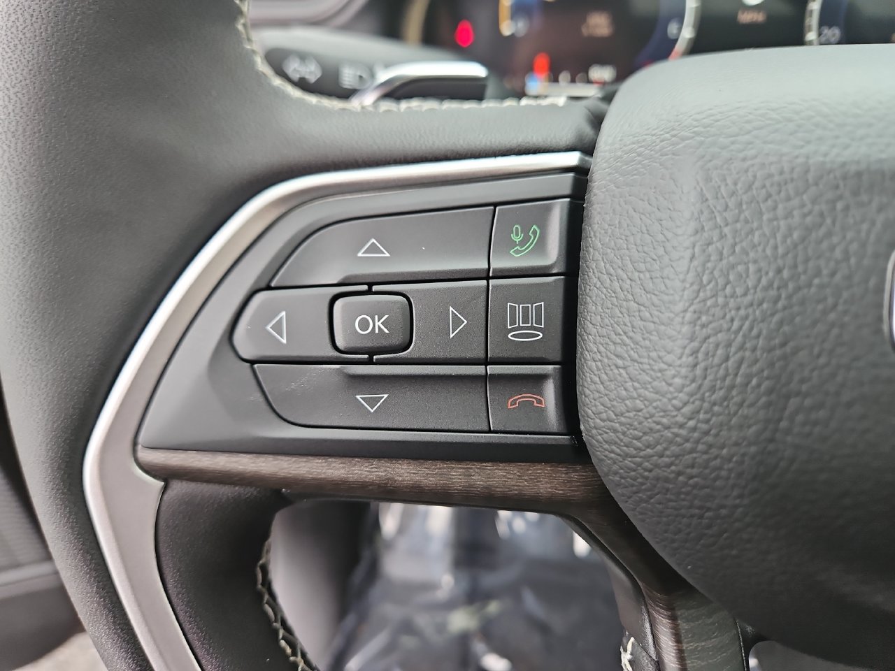 New 2026 Jeep Grand Cherokee Altitude AWD/4WD image 29