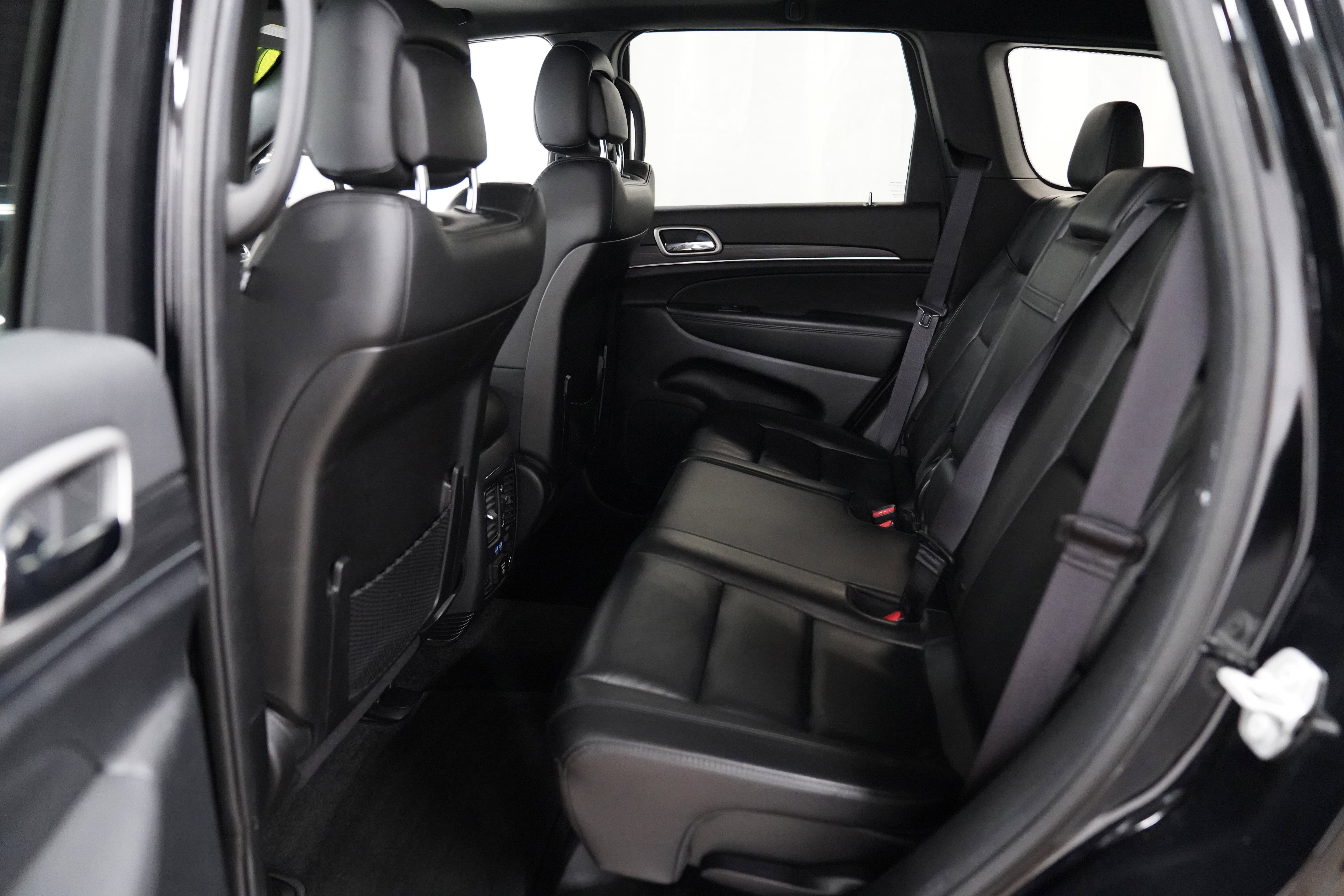 Used 2022 Jeep Grand Cherokee Limited AWD/4WD image 5