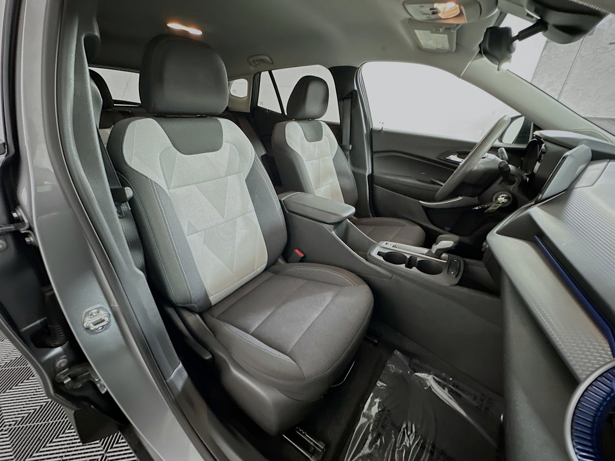 Used 2024 Chevrolet Trax LS w/ Driver Confidence Package image 27