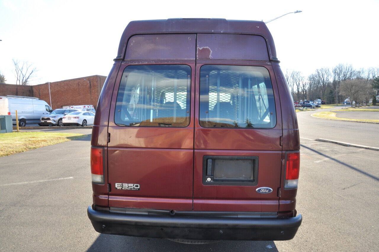 Used 2005 Ford E-350 and Econoline 350 XL RWD image 15