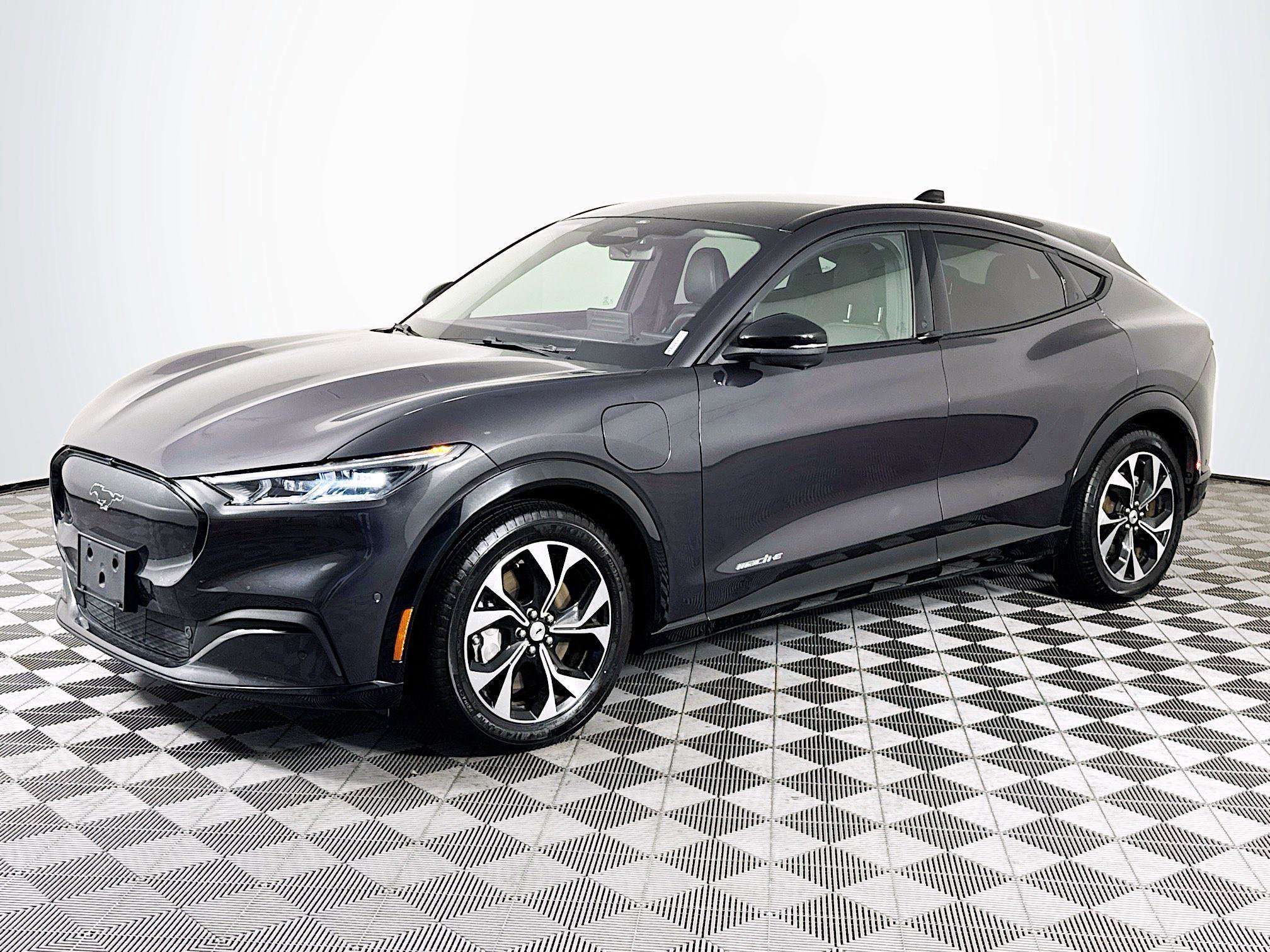 Used 2022 Ford Mustang Mach-E Premium RWD image 4