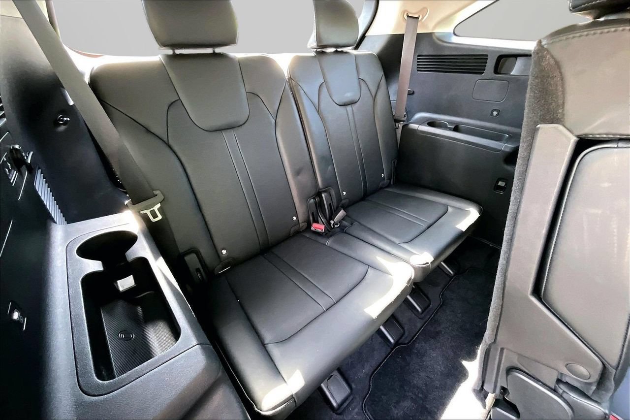 Used 2025 Kia Sorento S w/ Panoramic Sunroof Package FWD image 25