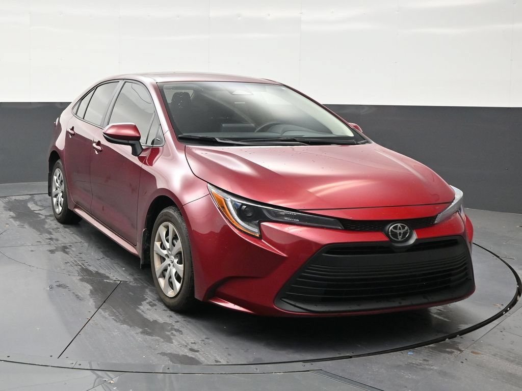 Used 2025 Toyota Corolla LE FWD image 7