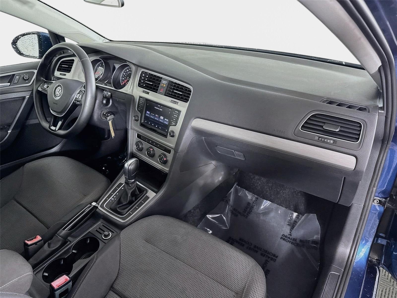 Used 2017 Volkswagen Golf S FWD image 26
