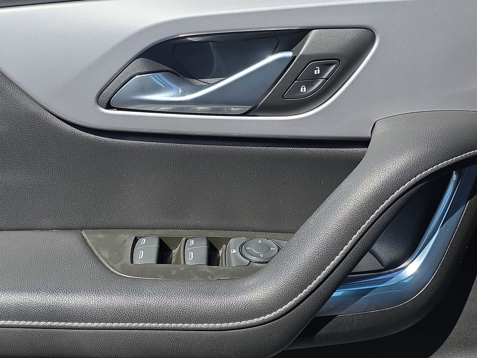 Used 2023 Chevrolet Blazer LT w/ Convenience Package image 26