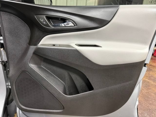 Used 2024 Chevrolet Equinox LS w/ Driver Confidence II Package FWD image 24