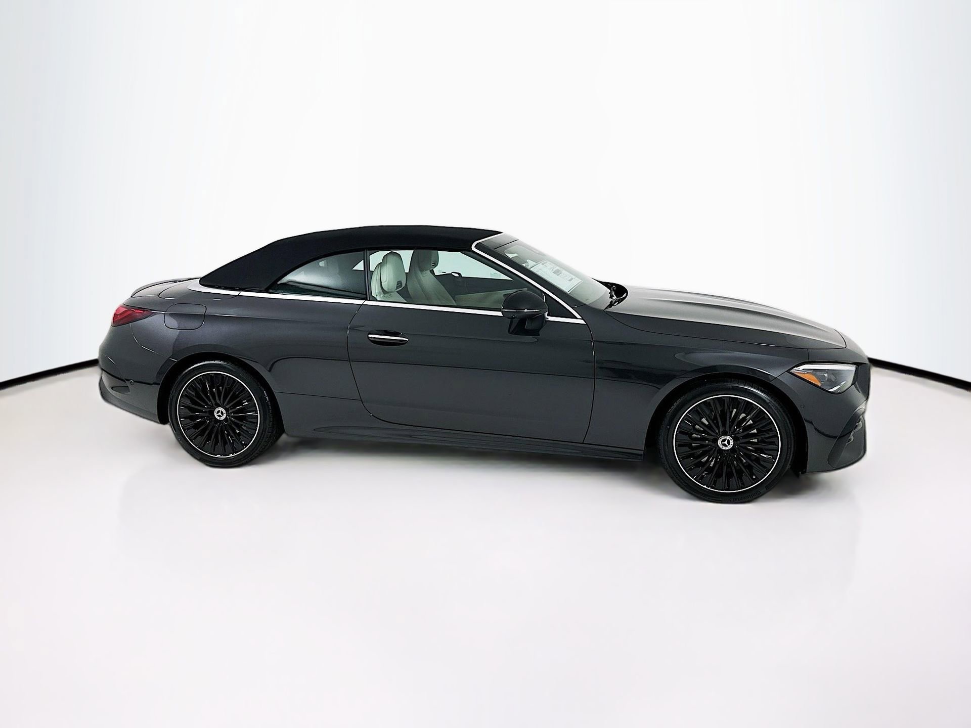 New 2026 Mercedes-Benz CLE 300 4MATIC Cabriolet image 9