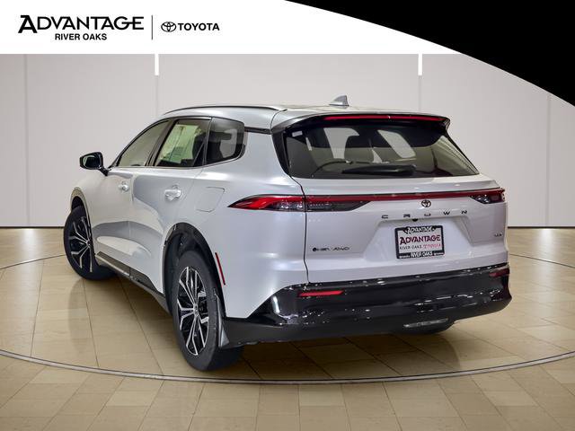 Certified 2025 Toyota Crown Signia AWD/4WD image 5