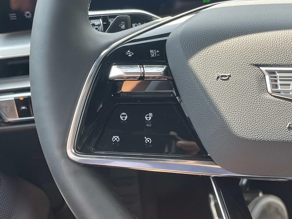 New 2027 Cadillac Lyriq Premium Luxury AWD/4WD image 32