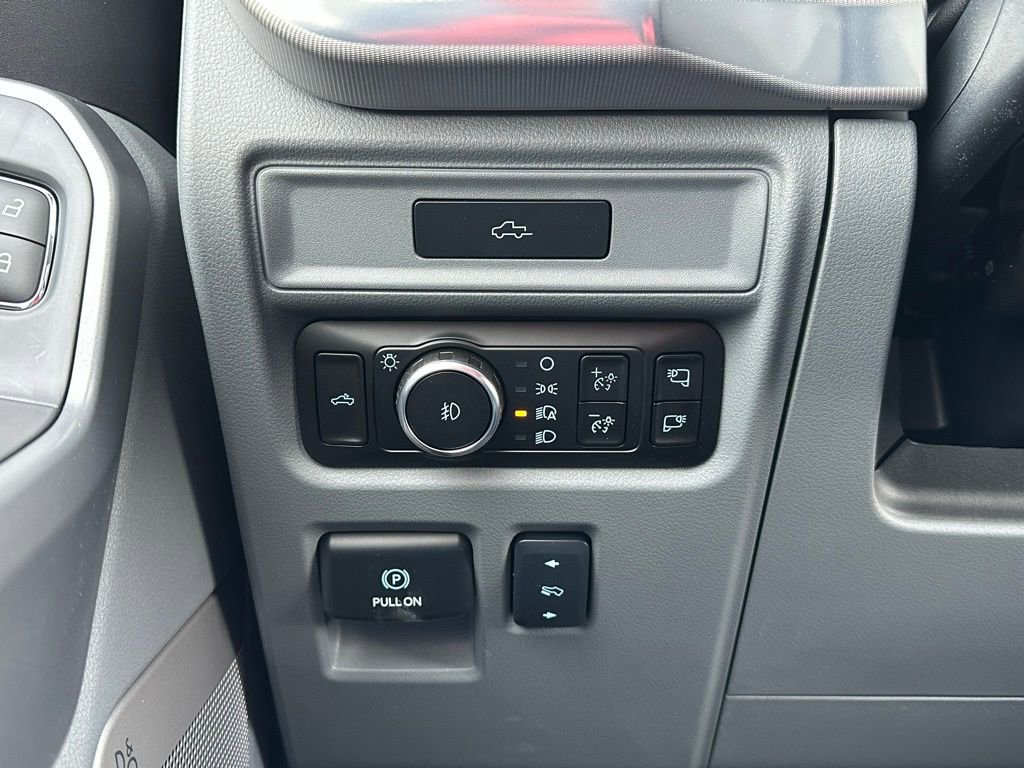 New 2026 Ford F150 Lariat w/ Equipment Group 502A High image 31