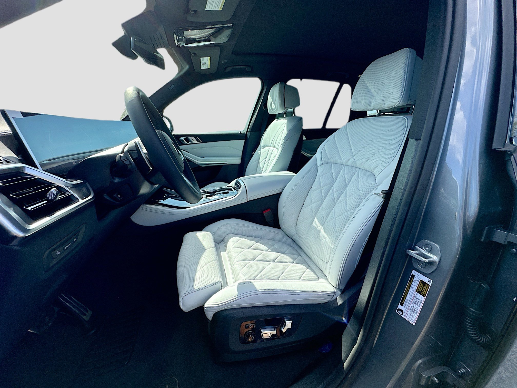 New 2026 BMW X5 sDrive40i w/ M Sport Package image 15