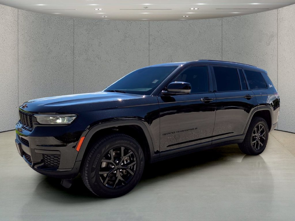 Certified 2024 Jeep Grand Cherokee L Altitude AWD/4WD image 10