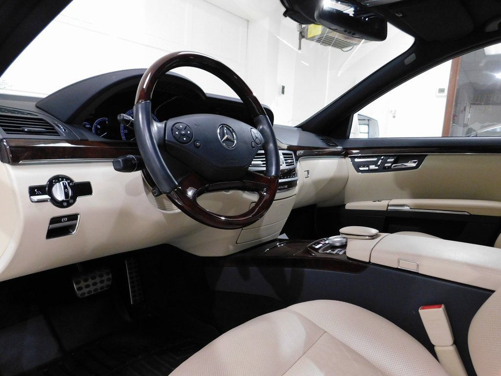Used 2012 Mercedes-Benz S 550 4MATIC image 28