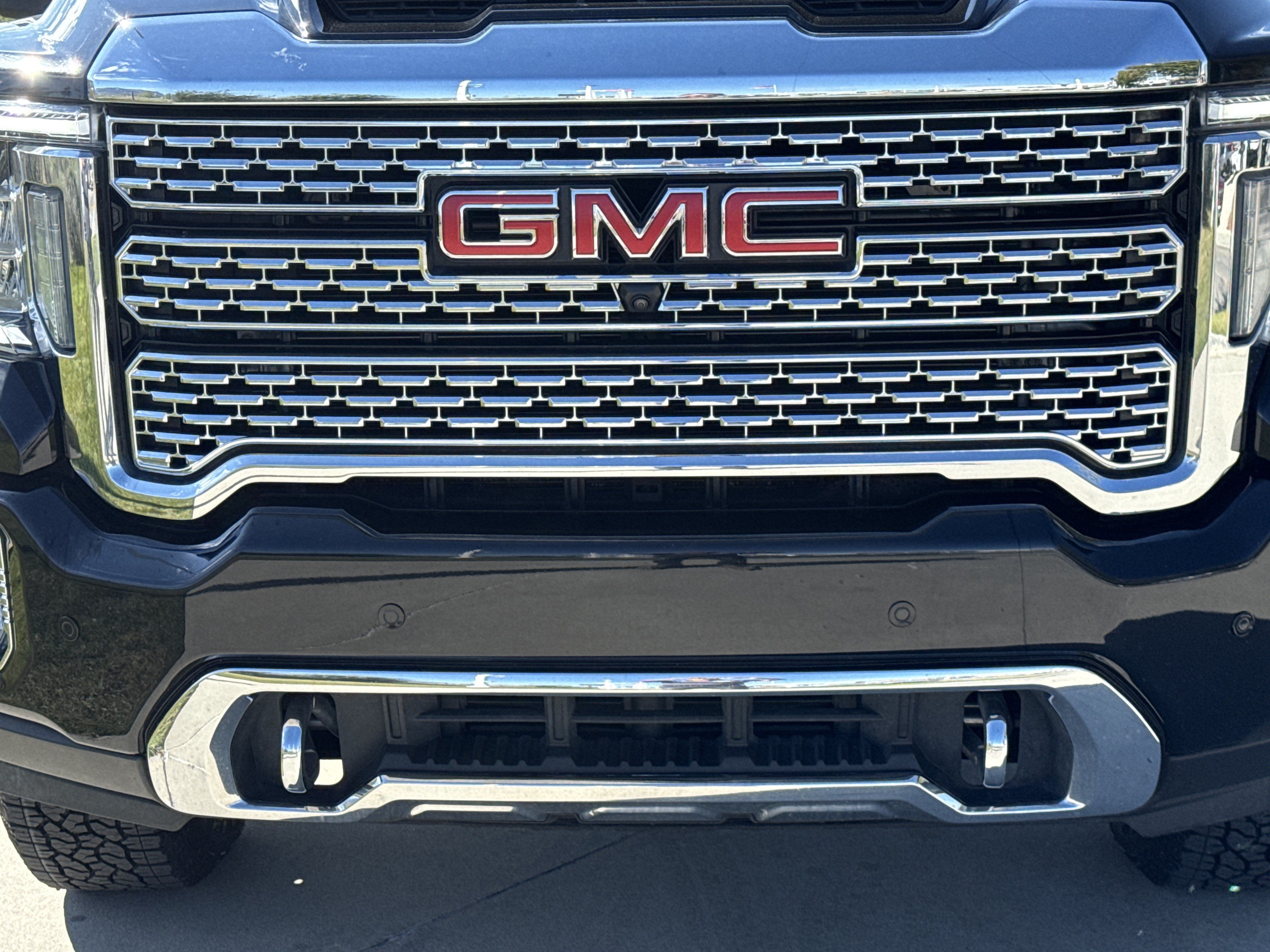 Used 2023 GMC Sierra 3500 Denali w/ Denali Black Diamond Edition AWD/4WD image 9