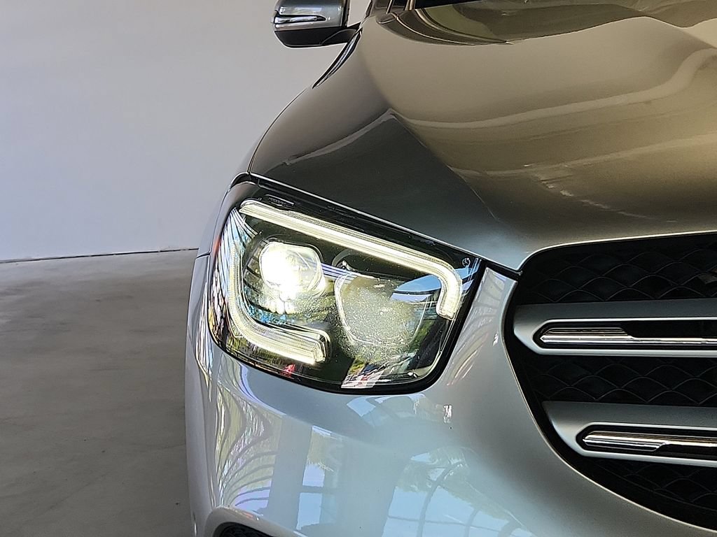 Used 2021 Mercedes-Benz GLC 300 4MATIC w/ Exterior Lighting Package image 9