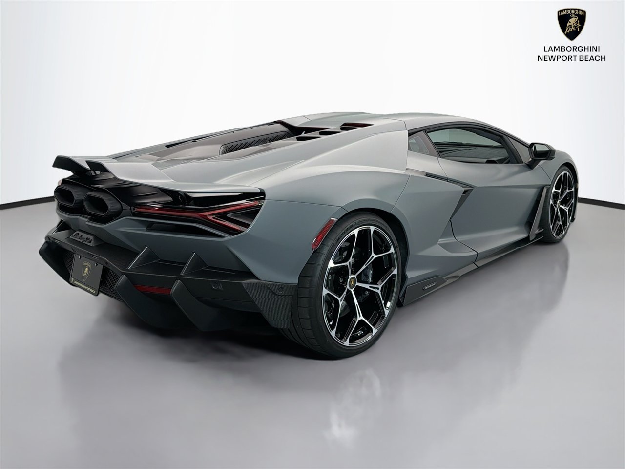 Used 2025 Lamborghini Revuelto AWD/4WD image 44