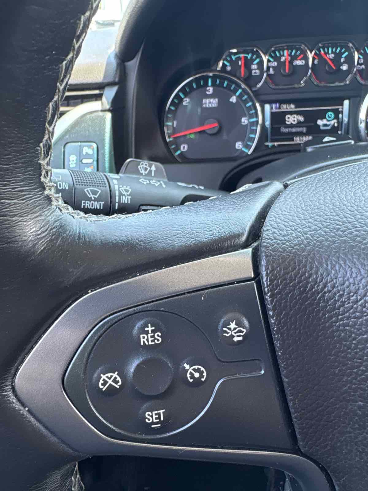 Used 2017 Chevrolet Suburban LT image 25