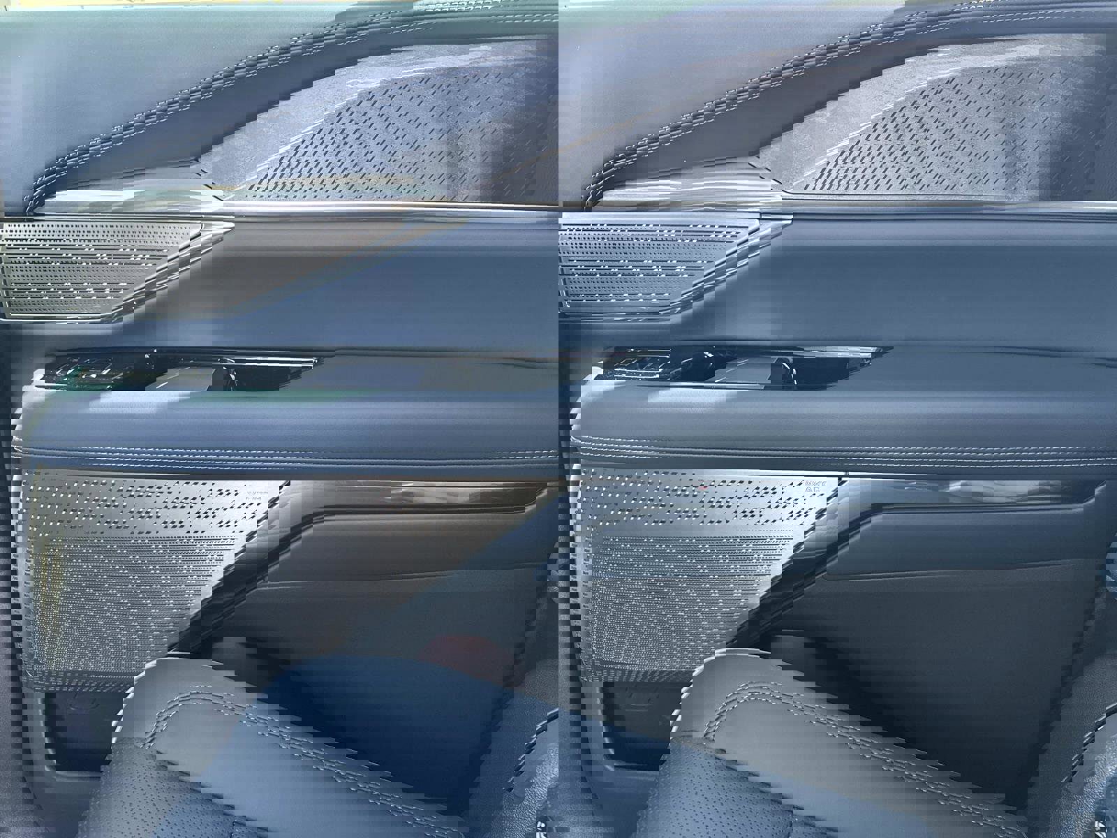 New 2026 Cadillac Escalade IQL Luxury image 16