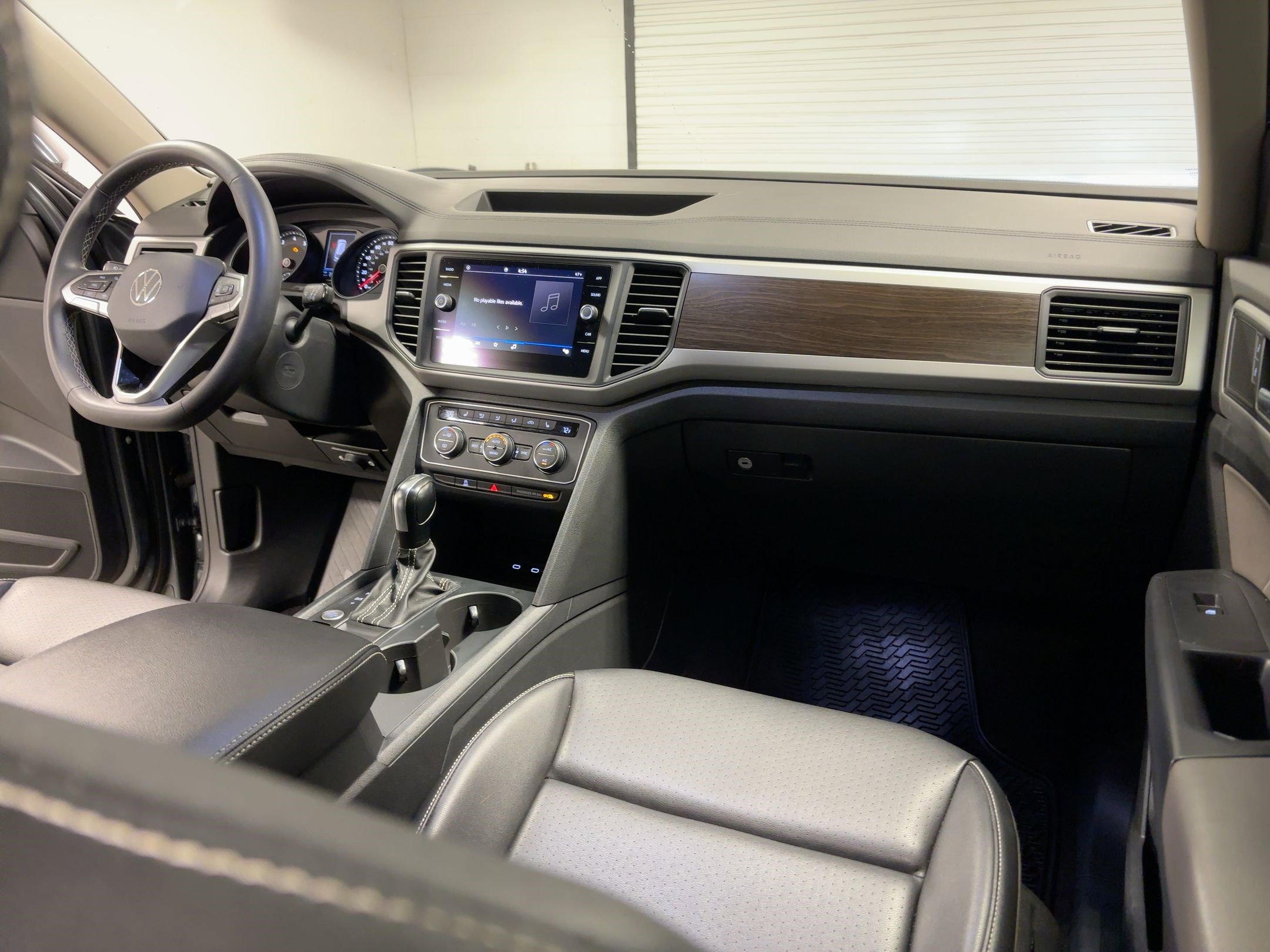 Used 2021 Volkswagen Atlas SE image 29