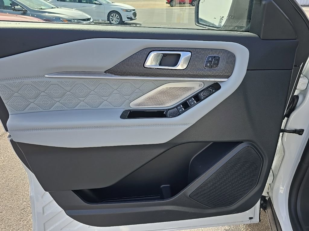 New 2026 Ford Explorer Platinum w/ LUX Leather Package image 8