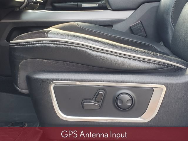 Used 2025 RAM 1500 Laramie AWD/4WD image 7
