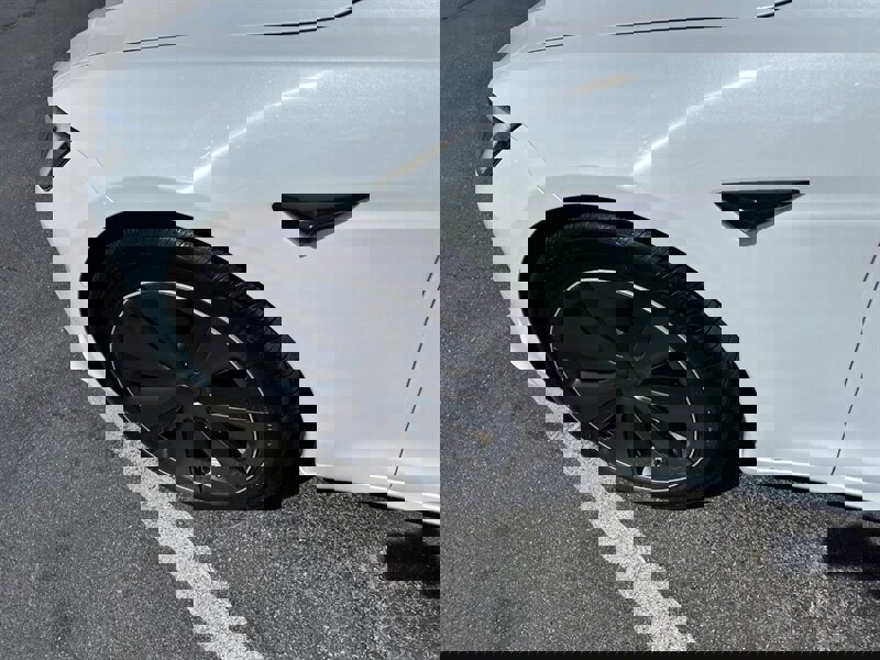 Used 2022 Tesla Model S Plaid image 14