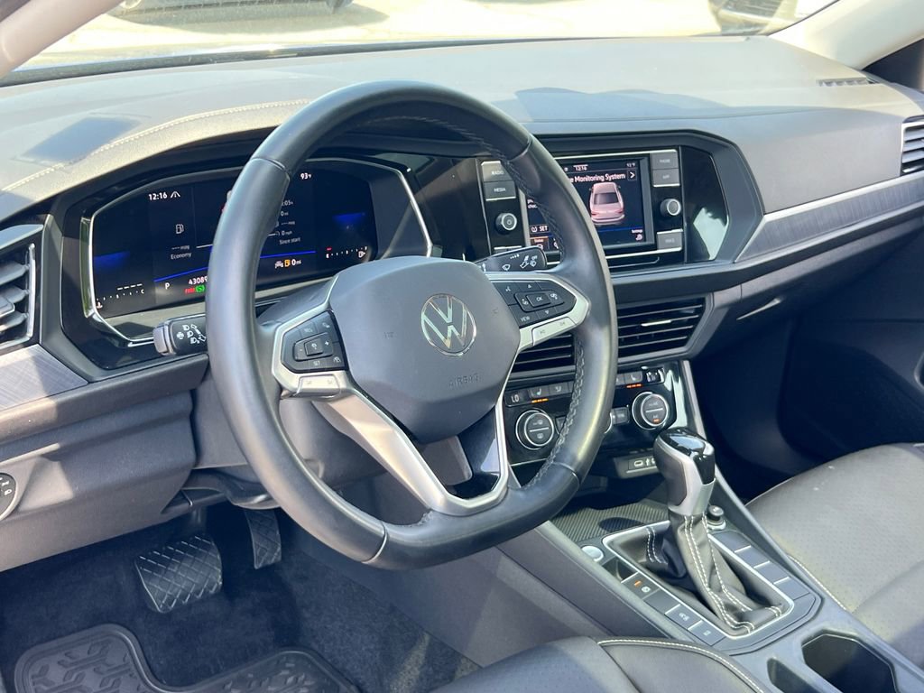 Certified 2023 Volkswagen Jetta SE image 28
