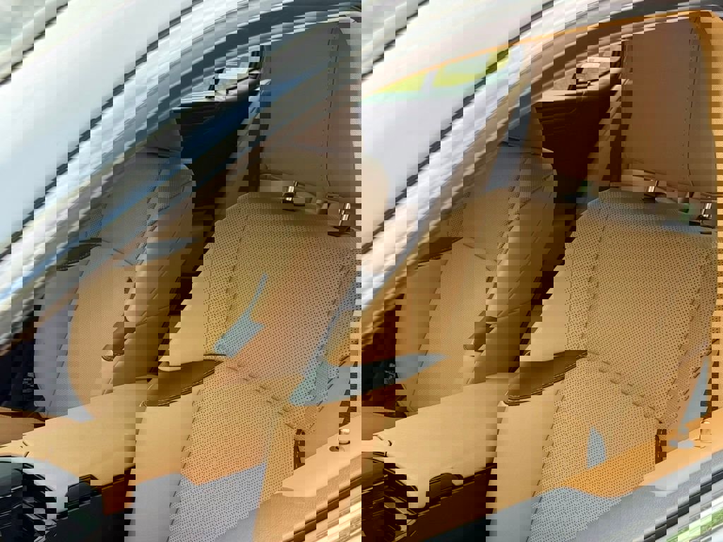 Certified 2022 Lexus ES 350 w/ Premium Package image 19