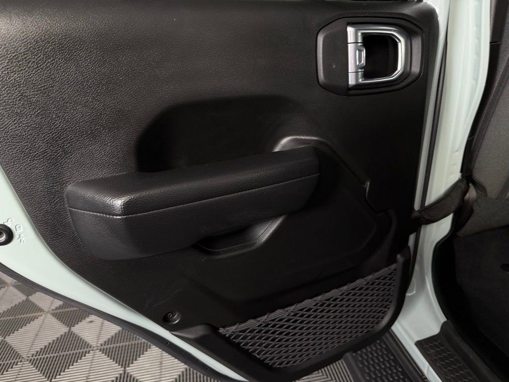 Used 2024 Jeep Wrangler Sport S image 28