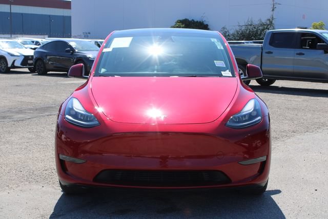 Used 2024 Tesla Model Y Long Range AWD/4WD image 2