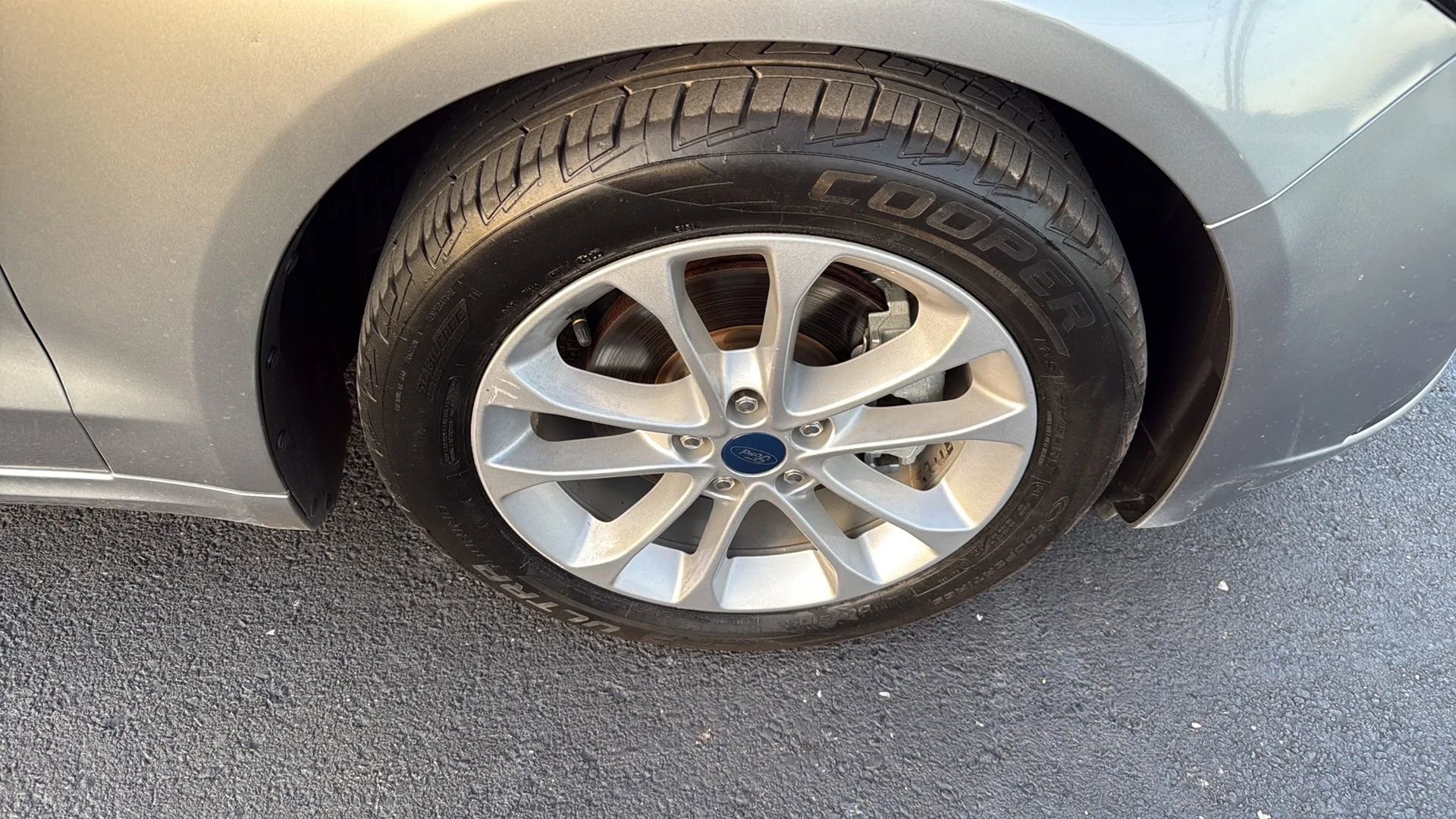 Used 2020 Ford Fusion SE image 29