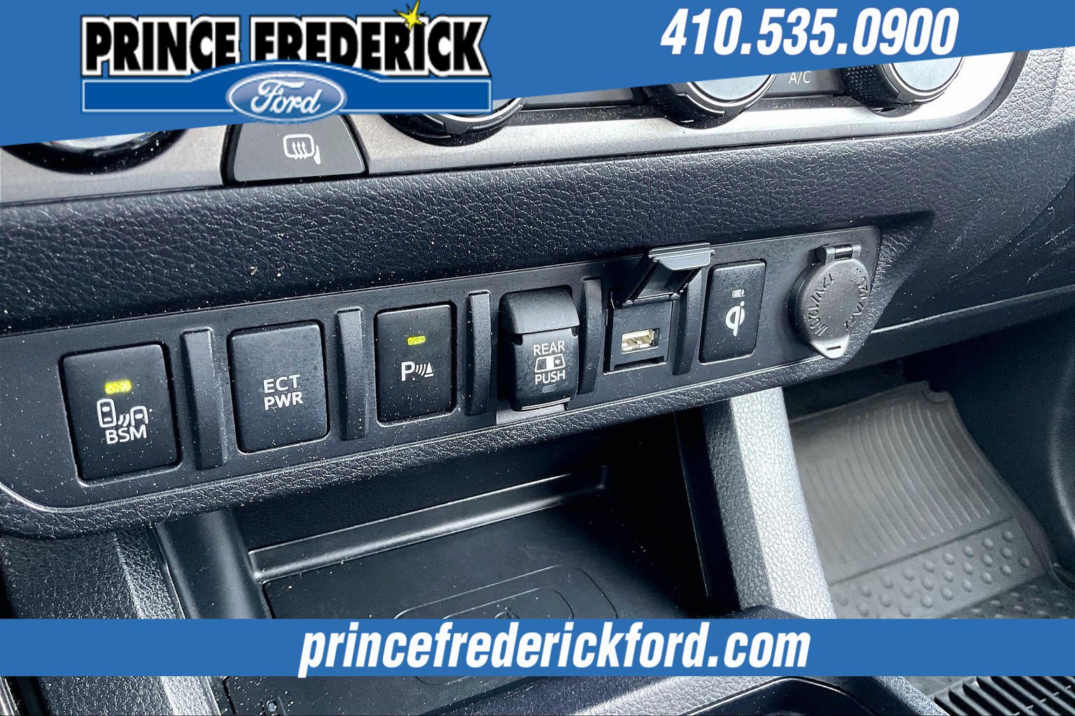 Used 2022 Toyota Tacoma TRD Sport w/ Technology Package image 32