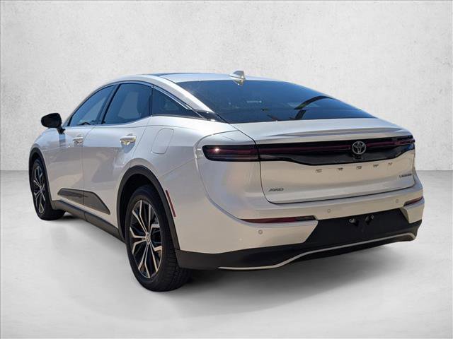 Used 2023 Toyota Crown Limited image 8