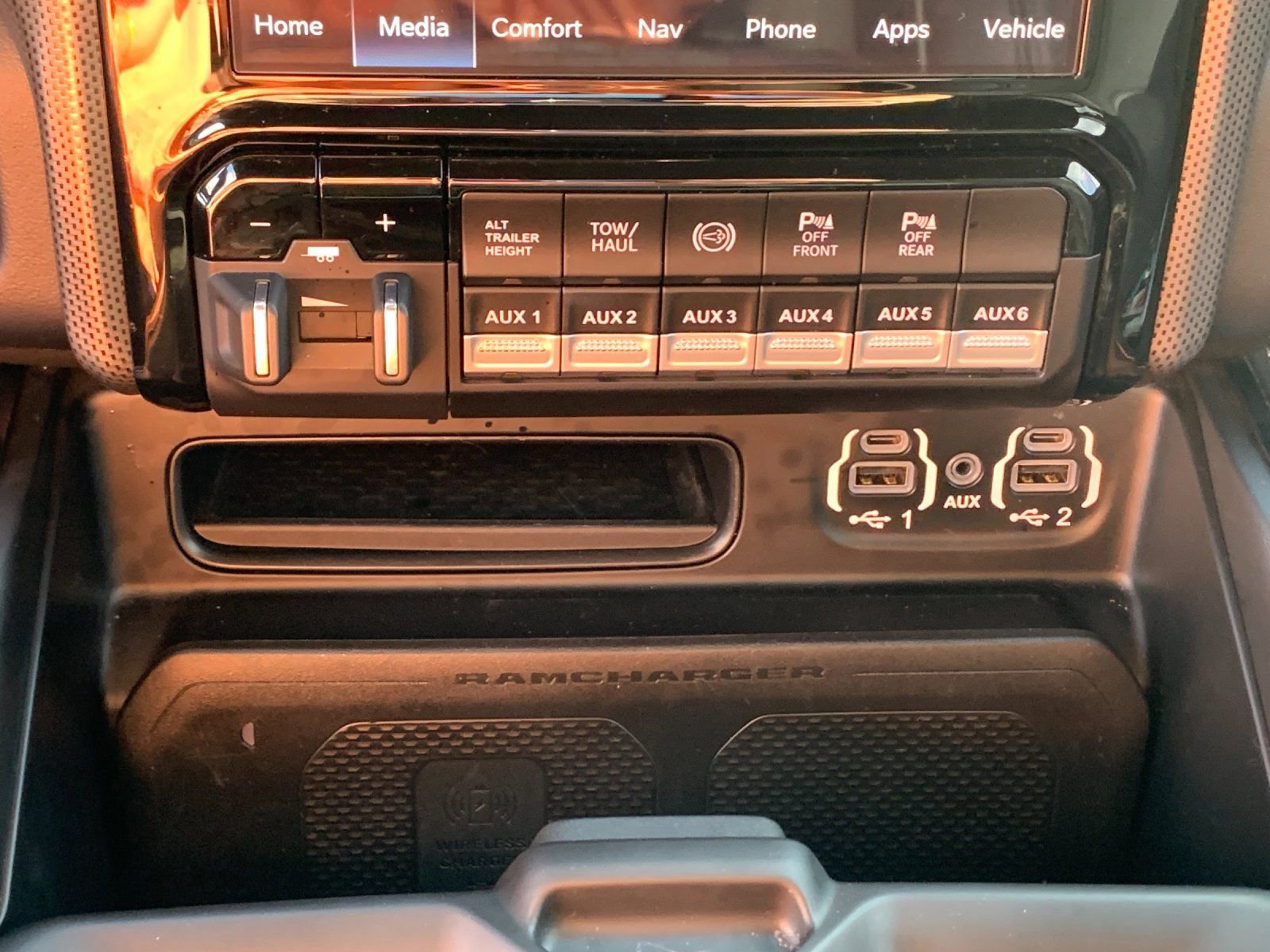 Used 2023 RAM 2500 Limited image 23