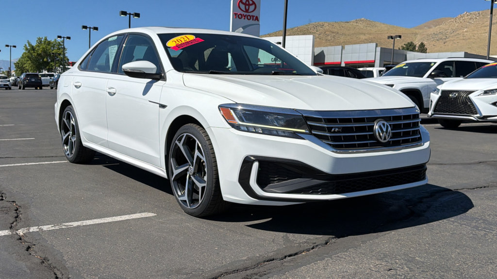 Used 2021 Volkswagen Passat 2.0T R-Line w/ Luggage Net & Mats Package