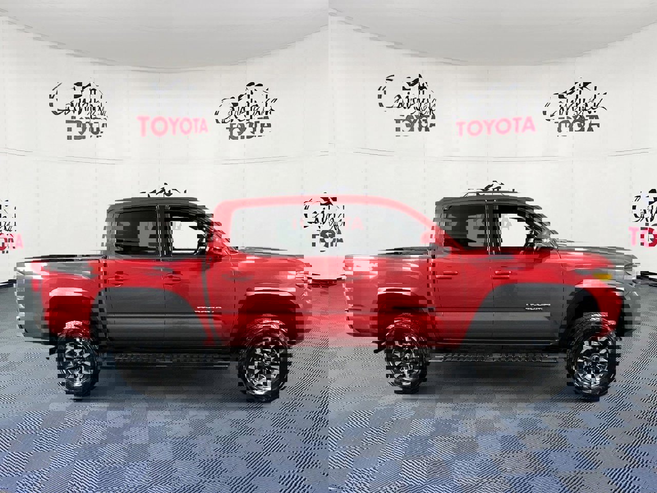 Used 2023 Toyota Tacoma TRD Off-Road image 8