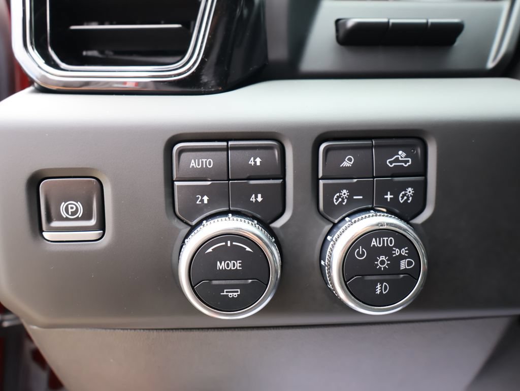 Certified 2024 GMC Sierra 1500 AT4 w/ Technology Package AWD/4WD image 13
