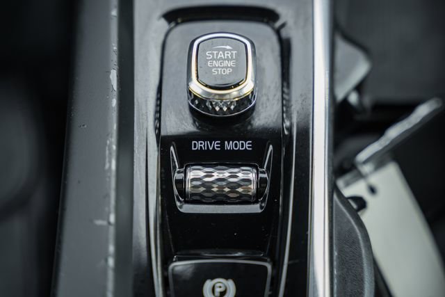 Used 2020 Volvo S60 T6 Momentum image 24