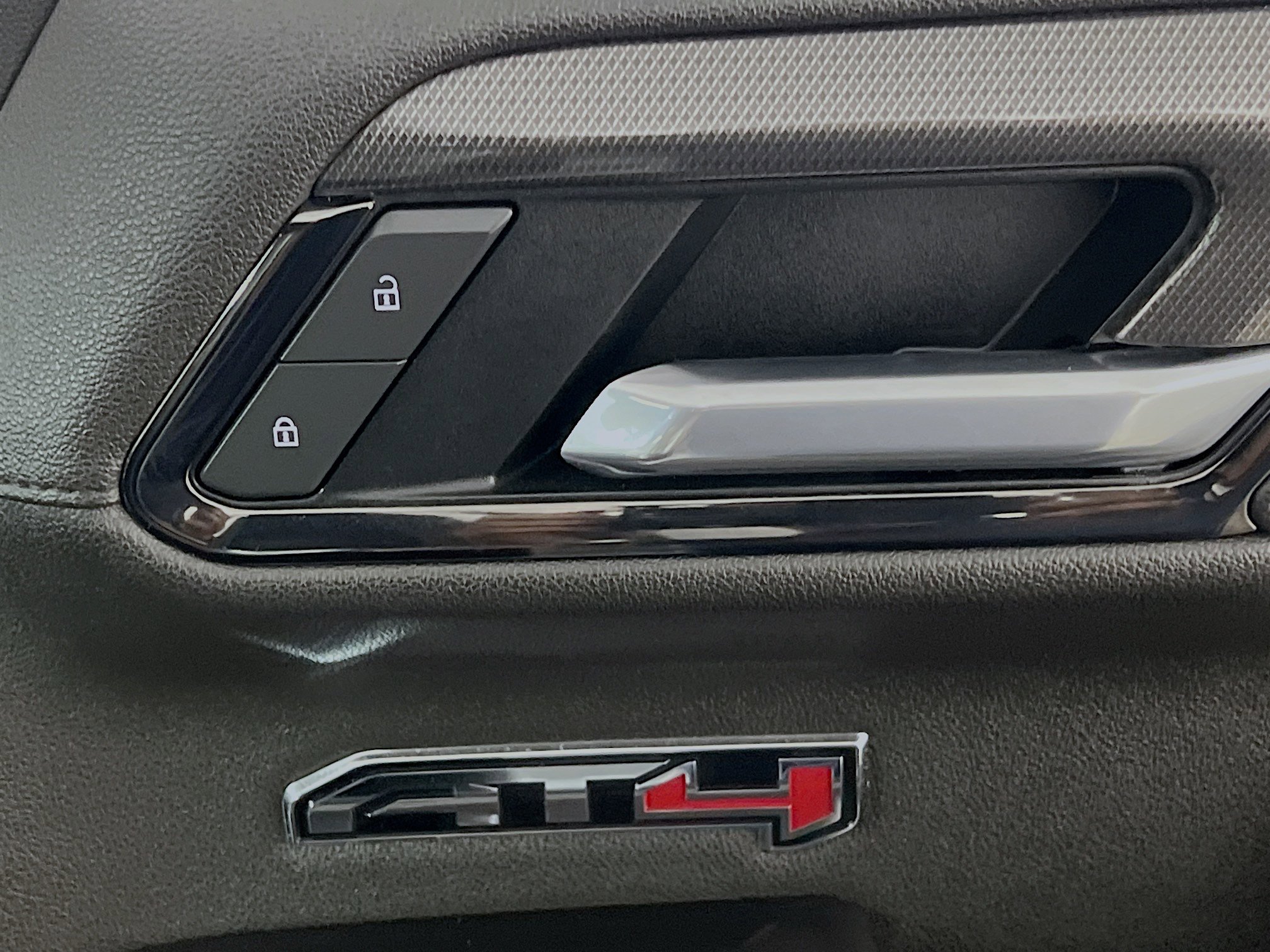 Used 2022 GMC Sierra 1500 AT4 w/ AT4 Premium Package image 32