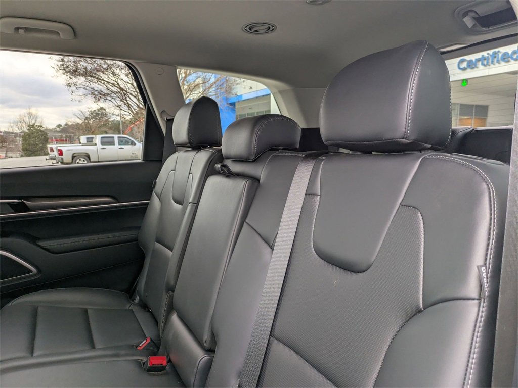 Used 2024 Kia Telluride LX image 27