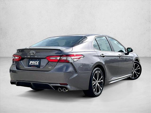 Used 2018 Toyota Camry SE FWD image 2